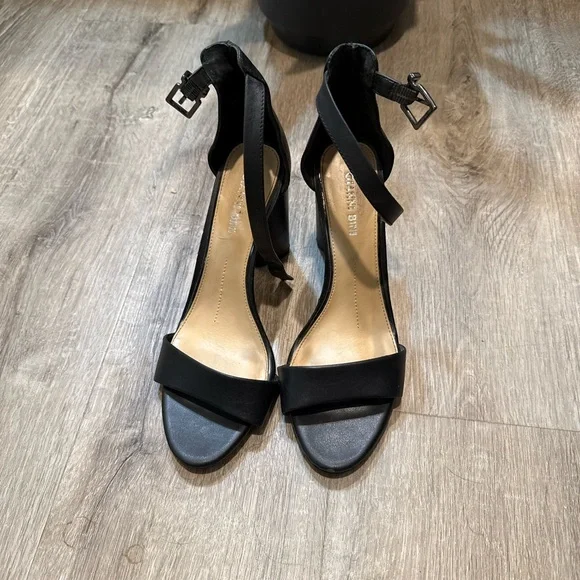Black Classic Ankle Strap Chunky Gianna Bini Heels - Picture 9 of 9